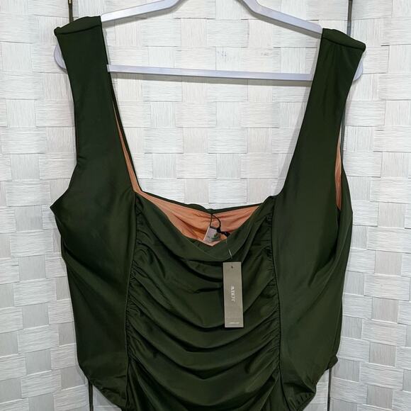 J. Crew Women’s Ruched Square Neck One Piece Swimsuit Safari Green Plus Size 24 - Picture 13 of 15